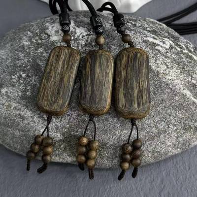 Hainan agarwood wood pendant
