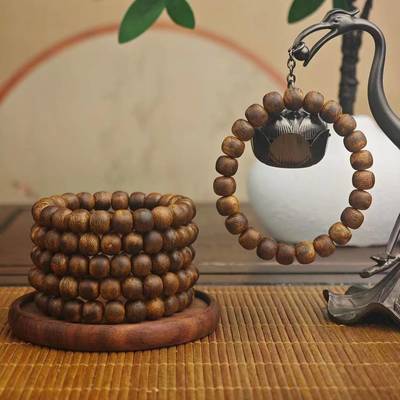 Hainan agarwood white 0.8 apple beads aged old material ornamental bracelet