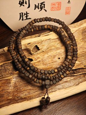Agarwood Agarwood Square Barrel Beads 12mm x  12pieces